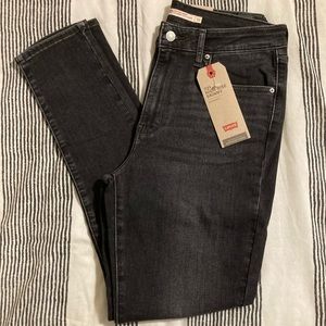Levi’s high rise skinny jeans